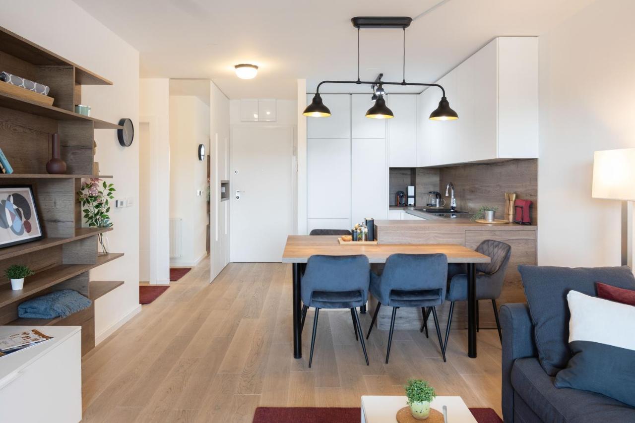 Stylish 2Bdr Apartment- Free Garage Загреб Экстерьер фото